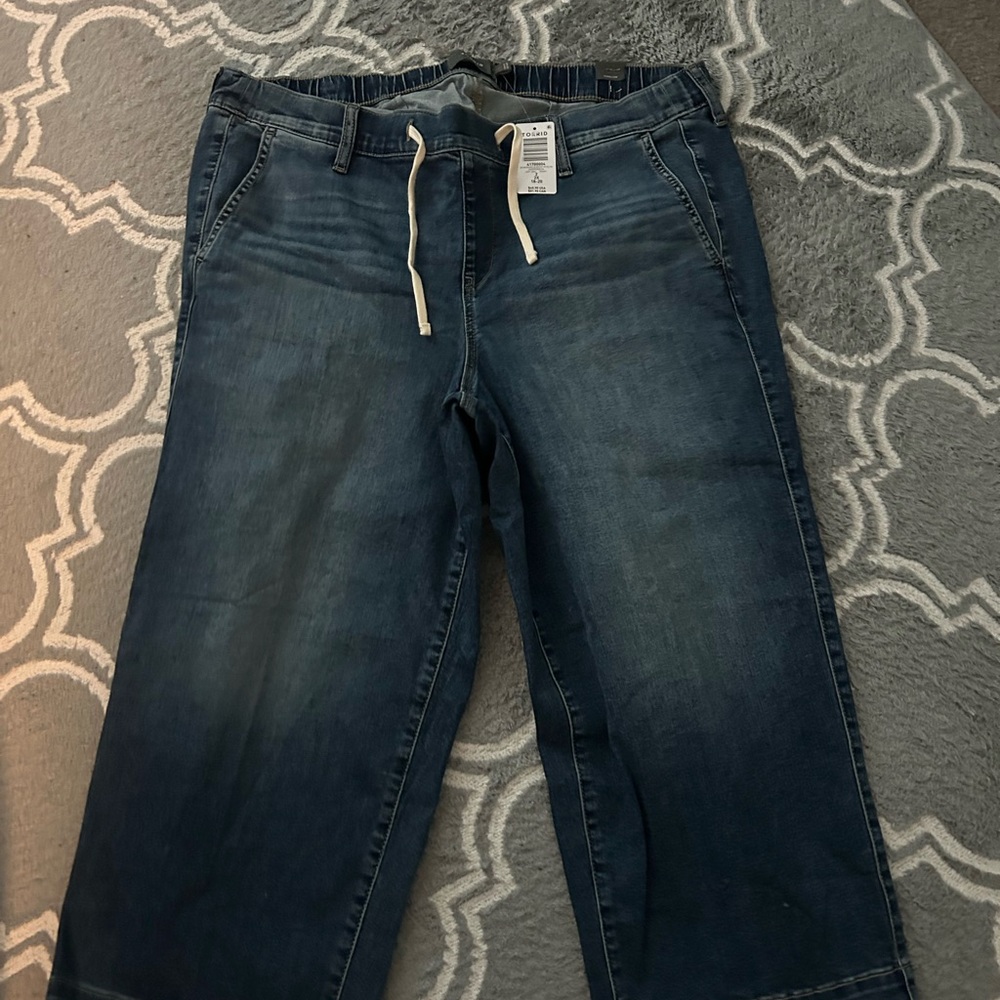NWT Torrid Size 2 Crop Wide Leg Jeans